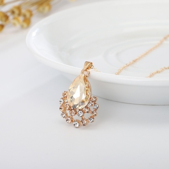 Gold Teardrop Necklace Set with Champagne Pendant - Picture 2 of 3